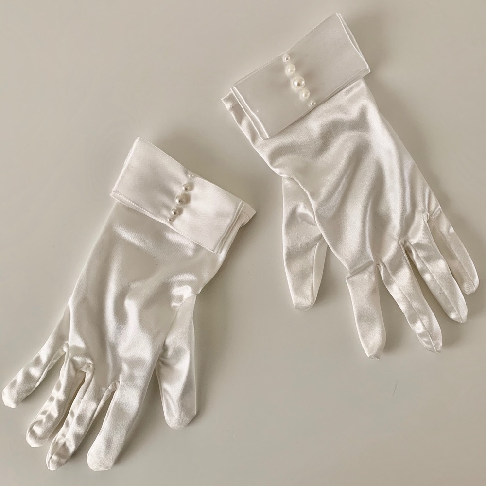 White wedding gloves with pearls
